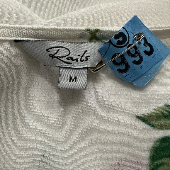 RAILS Koreen Short Sleeve Wrap Dress SZ Medium White Cherry Bloom Date Night EUC - Picture 2 of 10